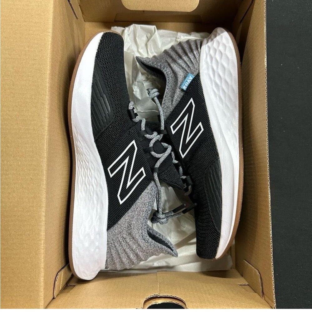 New New Balance Fresh Foam Roav Tee Shirt WROAVTK Athletic 8.5
